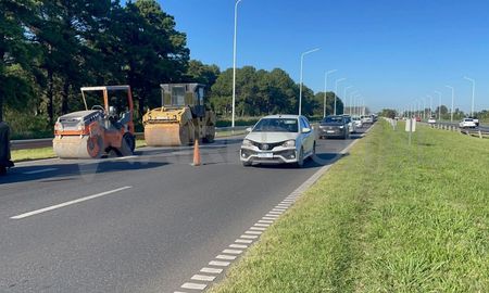 Los desvíos de tránsito en la autopista Rosario - Santa Fe son en la mano que va hacia la capital provincial. Los desvíos de tránsito en la autopista Rosario - Santa Fe son en la mano que va hacia la capital provincial.