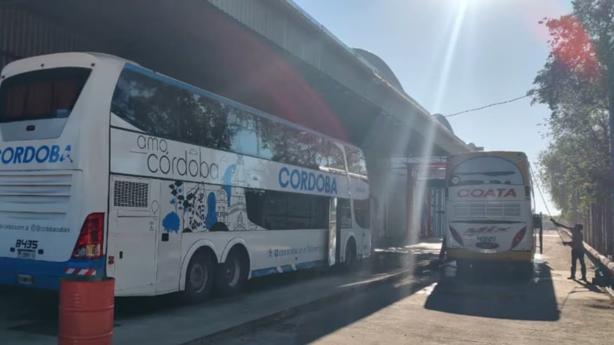 La Policía de Córdoba investiga el hallazgo de un feto en un colectivo de larga distancia.