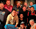 Julián Álvarez y un gran festejo junto a una de sus bandas preferidas. Julián Álvarez y un gran festejo junto a una de sus bandas preferidas.