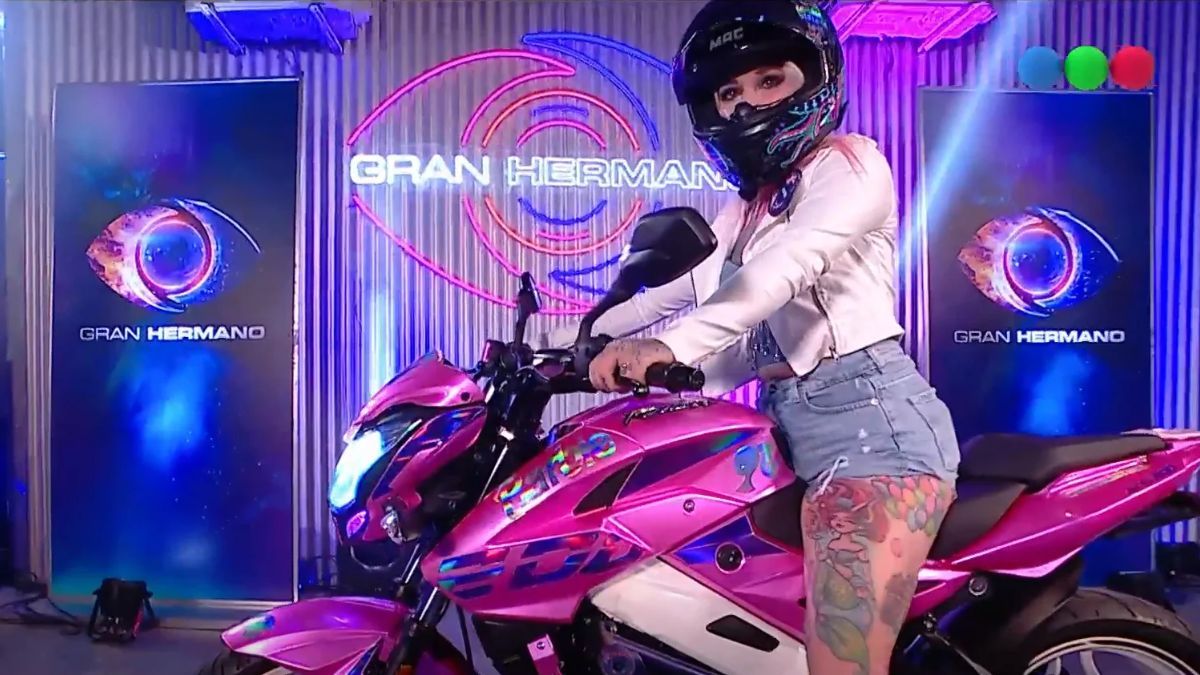 Katia “La Tana” Fenocchio presentó su primera canción