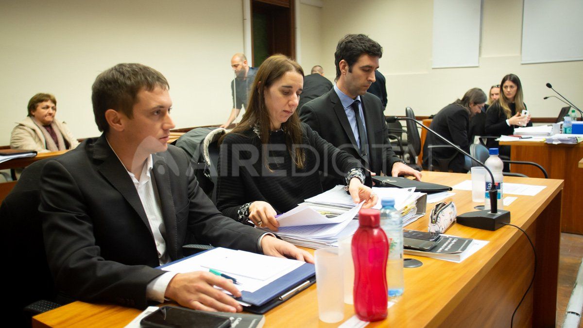 Fiscales y querella.&nbsp; Apuntan a demostrar a lo largo del debate más pruebas incriminatorias para los acusados.&nbsp;