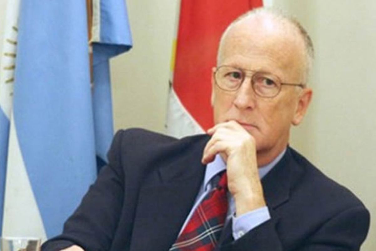 Julio de Olazabal, cuando se desempeñaba como fiscal general de la Provincia de Santa Fe. Julio de Olazabal, cuando se desempeñaba como fiscal general de la Provincia de Santa Fe.