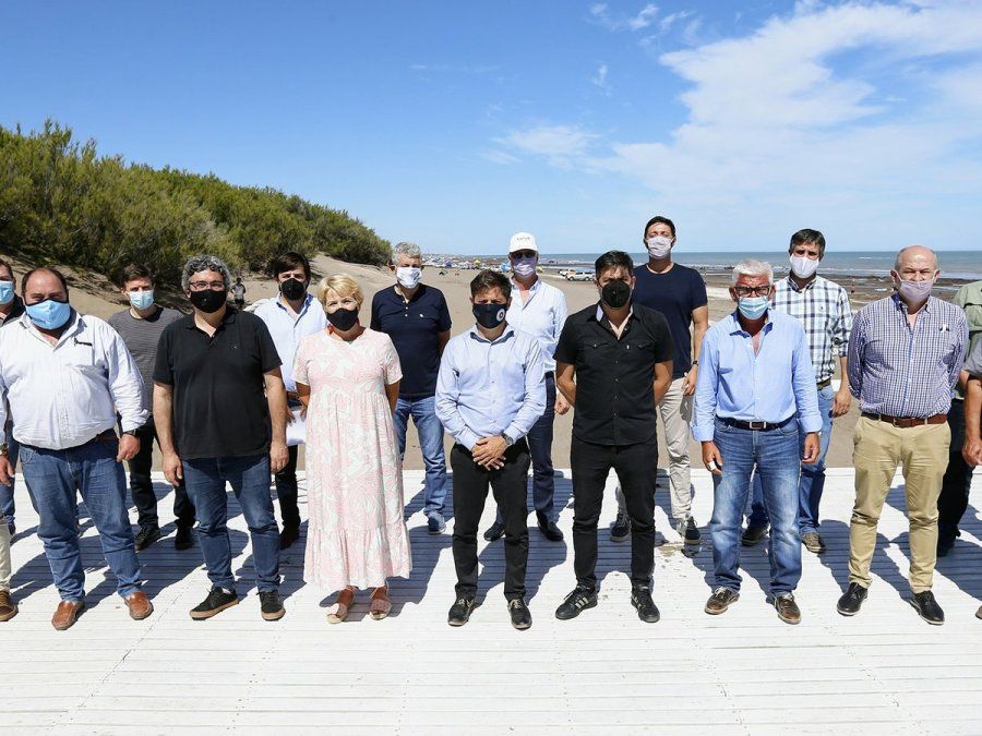 El gobernador bonaerense destacó la circulación de viajeros y felicitó a los municipios.&nbsp;