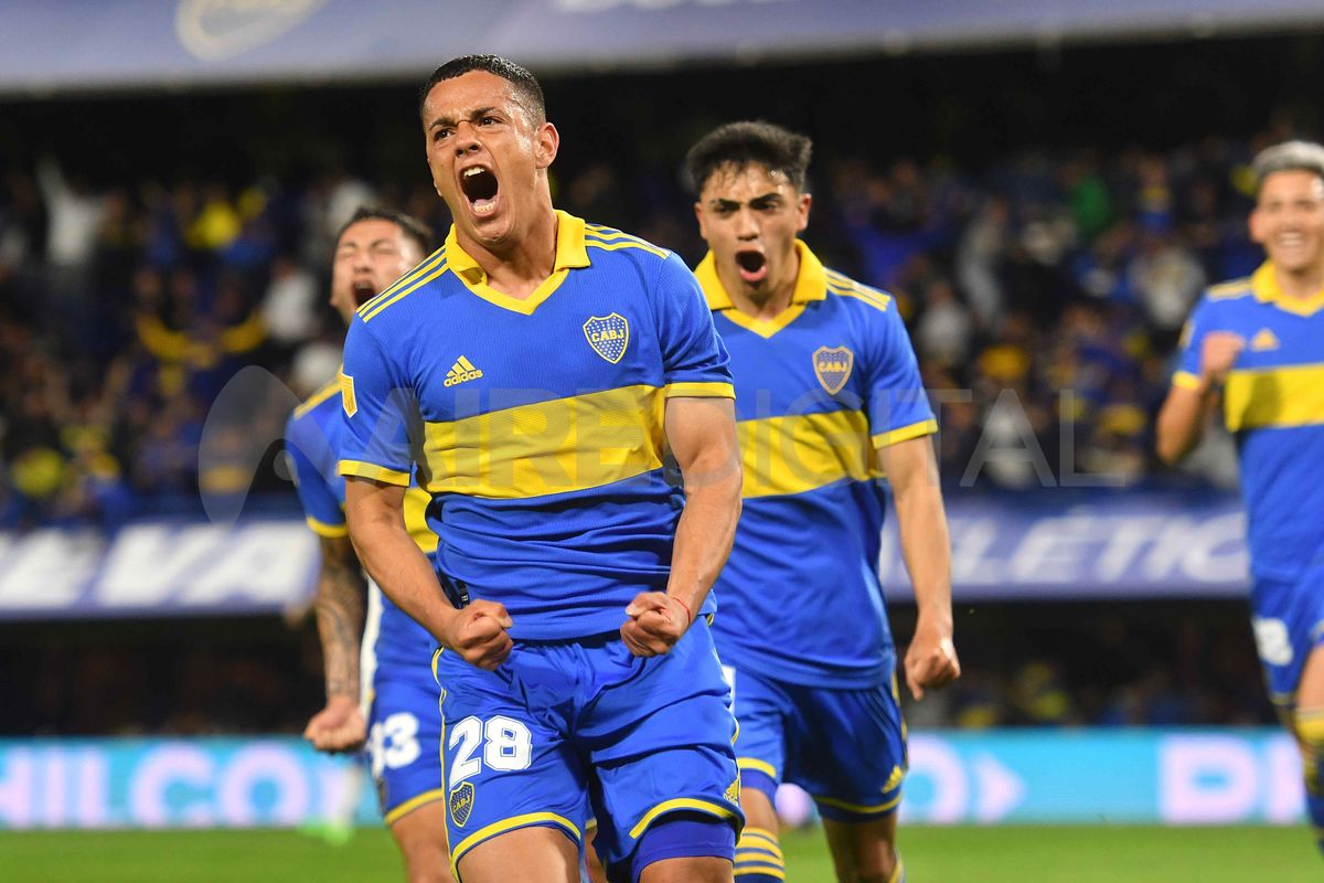 Gonzalo Morales le dio el triunfo a Boca Juniors sobre Vélez para convertirse en los nuevos líderes del Torneo de la Liga Profesional.