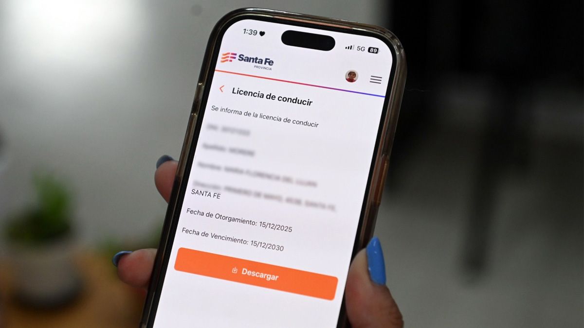 Ya se puede presentar la licencia de conducir digital que figura en la app Mi Santa Fe.