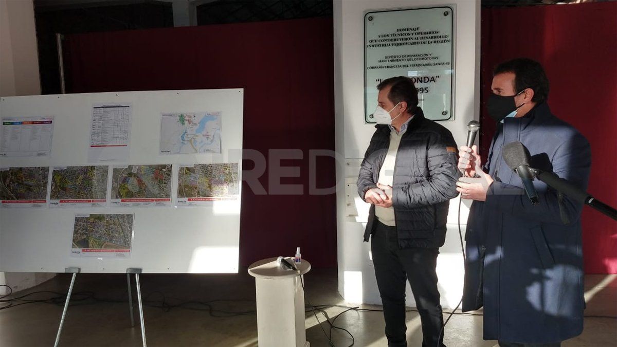 El operativo había sido anunciado por el gobierno a principios del mes de mayo. Los voluntarios entregan los alimentos casa por casa.