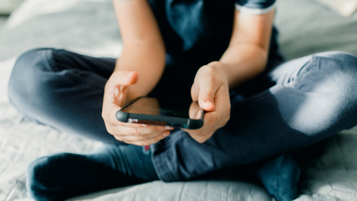 En el marco del día de la Salud Mental, dos especialistas advierten sobre las consecuencias que puede generar el empleo indiscriminado de internet y de los dispositivos. En el marco del día de la Salud Mental, dos especialistas advierten sobre las consecuencias que puede generar el empleo indiscriminado de internet y de los dispositivos.