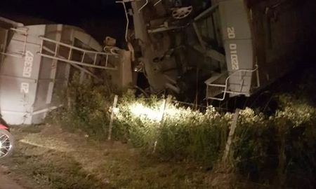 El puente colapsó por lo que el tránsito quedó interrumpido en la ruta nacional 33. El puente colapsó por lo que el tránsito quedó interrumpido en la ruta nacional 33.