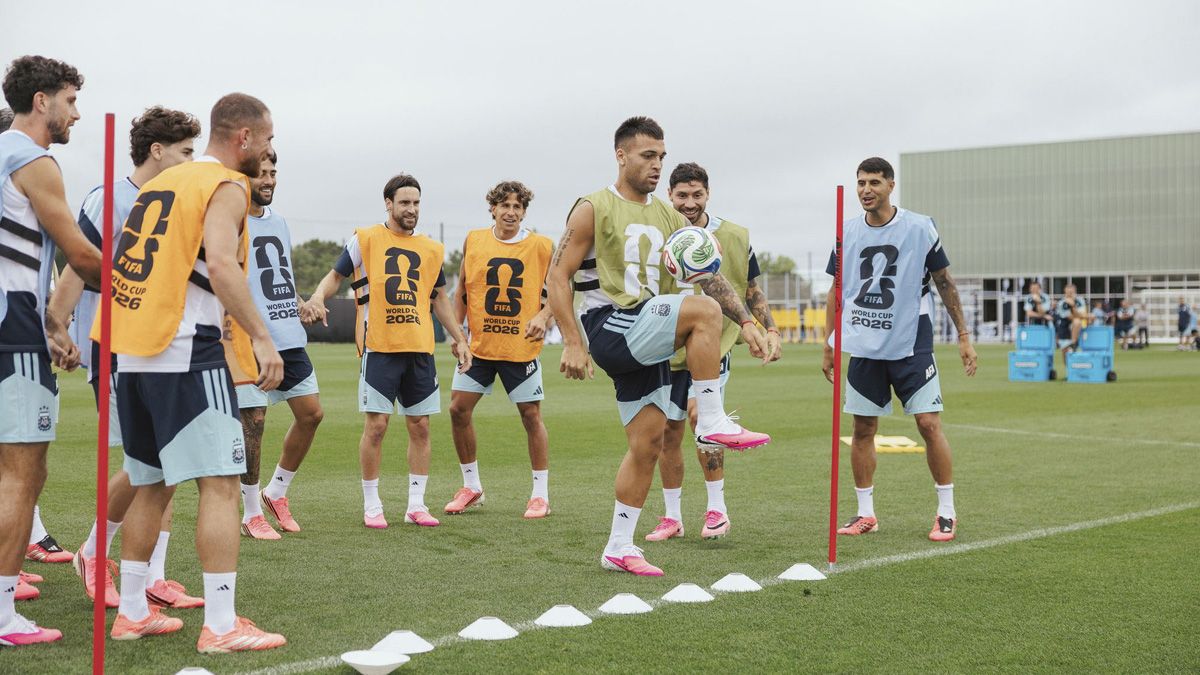 El cuerpo técnico ajusta los últimos detalles antes del duelo frente a Cabo Verde por los dieciseisavos de final. El cuerpo técnico ajusta los últimos detalles antes del duelo frente a Cabo Verde por los dieciseisavos de final.