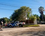 El sábado, agentes de la Prefectura allanaron la casa del presunto proveedor y le secuestraron varios automoviles. El sábado, agentes de la Prefectura allanaron la casa del presunto proveedor y le secuestraron varios automoviles.