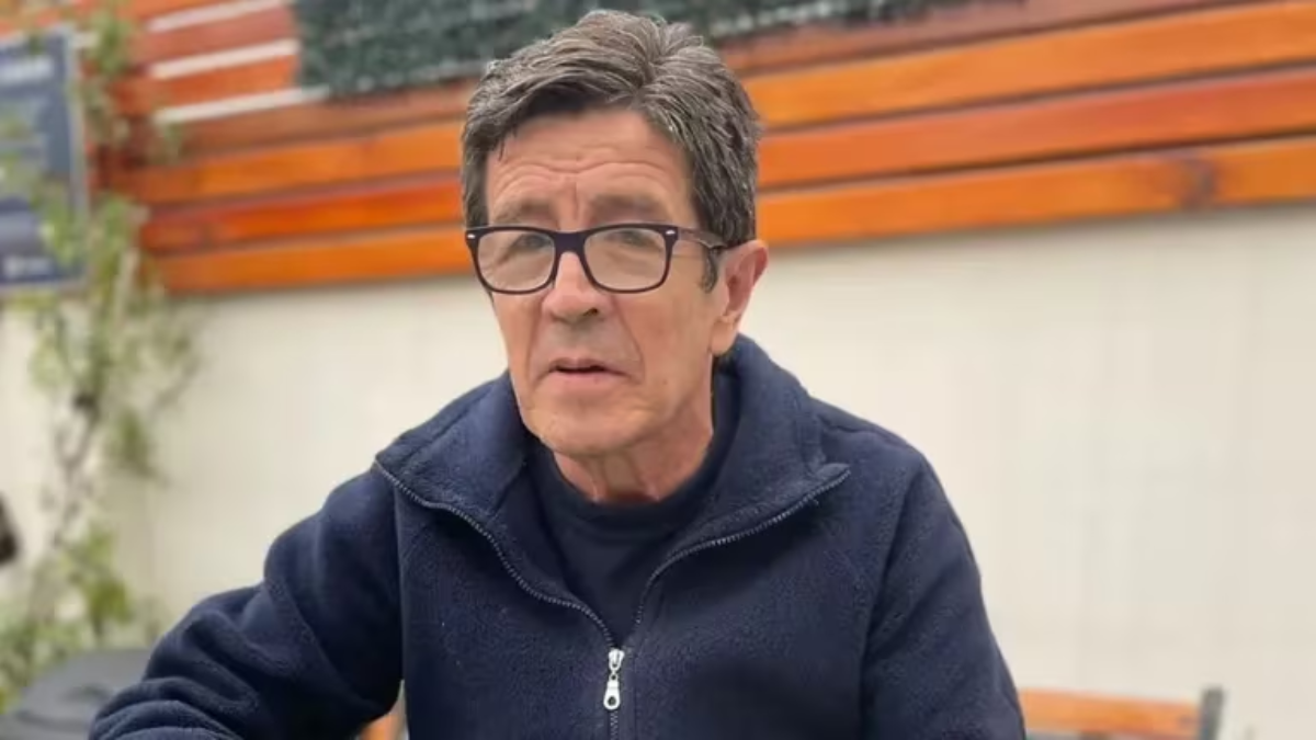 Tras el golpe, Arturo quedó inconsciente y nunca más se recuperó de las lesiones. Tras el golpe, Arturo quedó inconsciente y nunca más se recuperó de las lesiones.