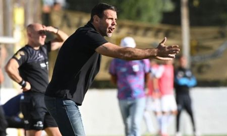 Andrés Yllana probó dos equipos similares de cara al duelo de Colón ante Defensores de Belgrano. Andrés Yllana probó dos equipos similares de cara al duelo de Colón ante Defensores de Belgrano.