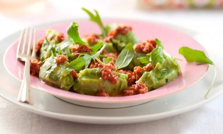 Ñoquis de rúcula y pesto, by Maru Botana. Ñoquis de rúcula y pesto, by Maru Botana.