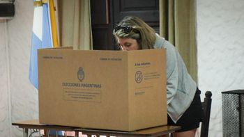 Fue a votar, salió del box y su DNI no estaba: fue hallado dos horas más tarde