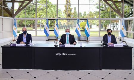 Alberto Fernández anunció la continuidad de la cuarentena junto a Horacio Rodríguez Larreta y Axel Kicillof. Alberto Fernández anunció la continuidad de la cuarentena junto a Horacio Rodríguez Larreta y Axel Kicillof.