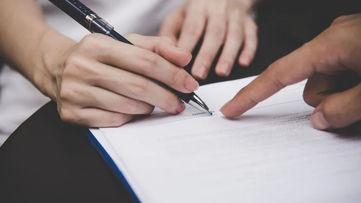 La empleada de la instituci&oacute;n, en conveniencia con otros imputados, habr&iacute;a llevado un esquema que consist&iacute;a en incorporar datos biom&eacute;tricos, como fotograf&iacute;as y huellas dactilares, falsos en tr&aacute;mites formales, en la provincia de San Juan.&nbsp;