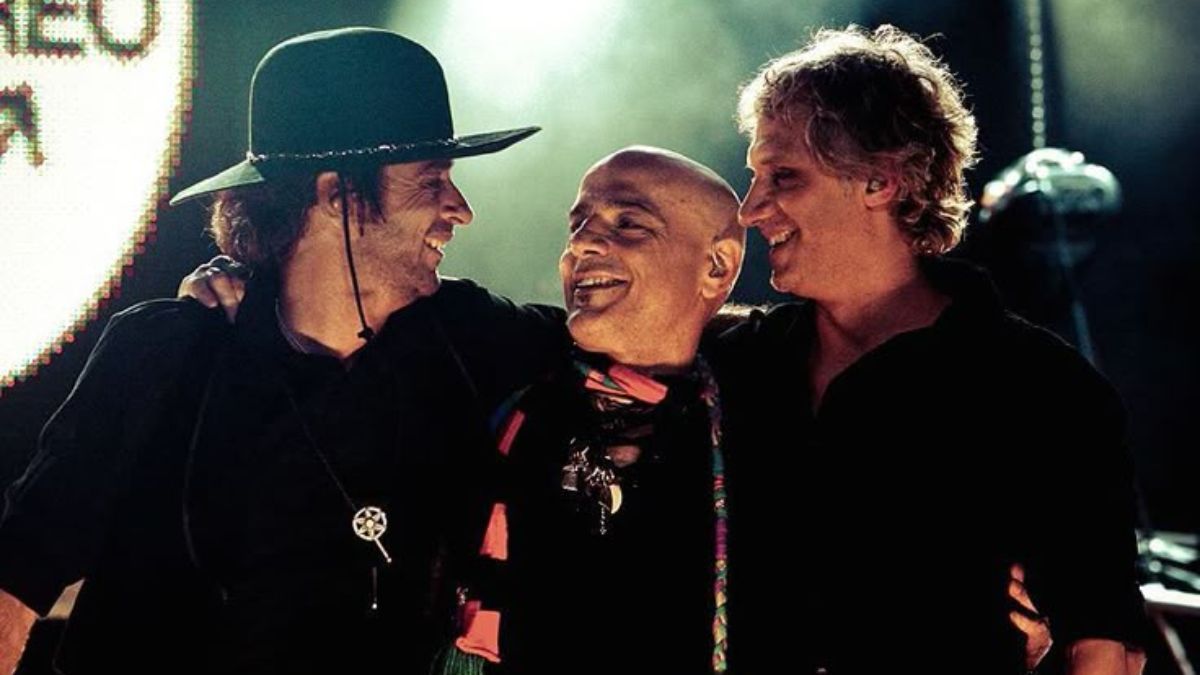 Soda Stereo vuelve a los escenarios con un show esperado por miles de fanáticos.