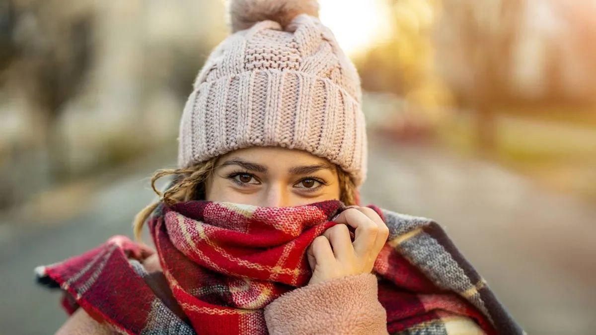 El insólito truco viral japonés para no pasar frío en invierno que causa polémica: cómo funciona y qué riesgos tiene