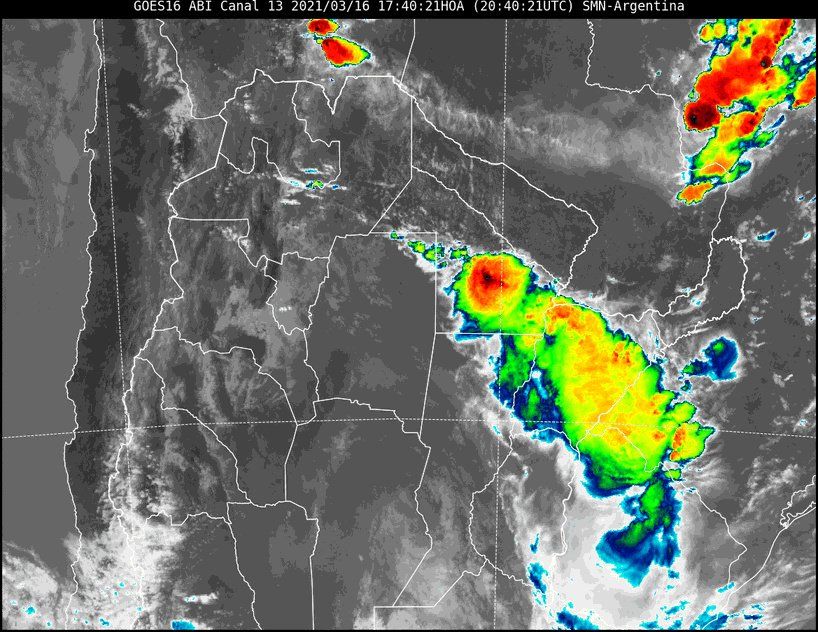 Imagen satelital del tiempo a las 17.40 horas del martes.