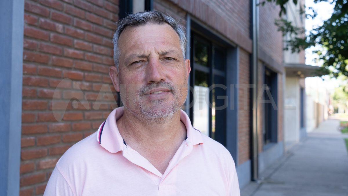 Daniel Ribero, al momento del accidente de Sala era el presidente del club Atlético y Social San Martín, hoy es el Presidente Comunal del pueblo. Daniel Ribero, al momento del accidente de Sala era el presidente del club Atlético y Social San Martín, hoy es el Presidente Comunal del pueblo.