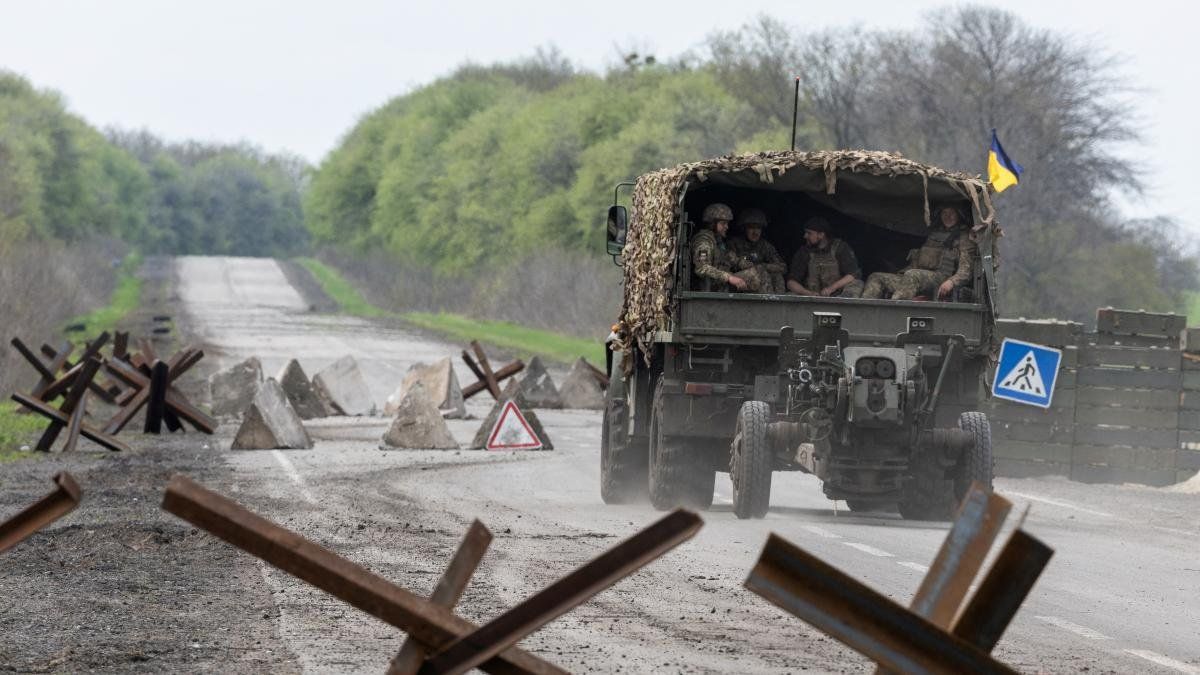 Un camión militar ucraniano en la región de Donetsk, el este de Ucrania.