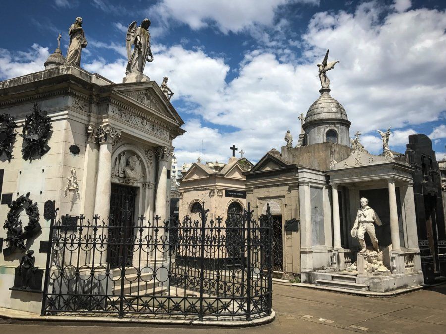 Los misterios detrás del Cementerio de la Recoleta.