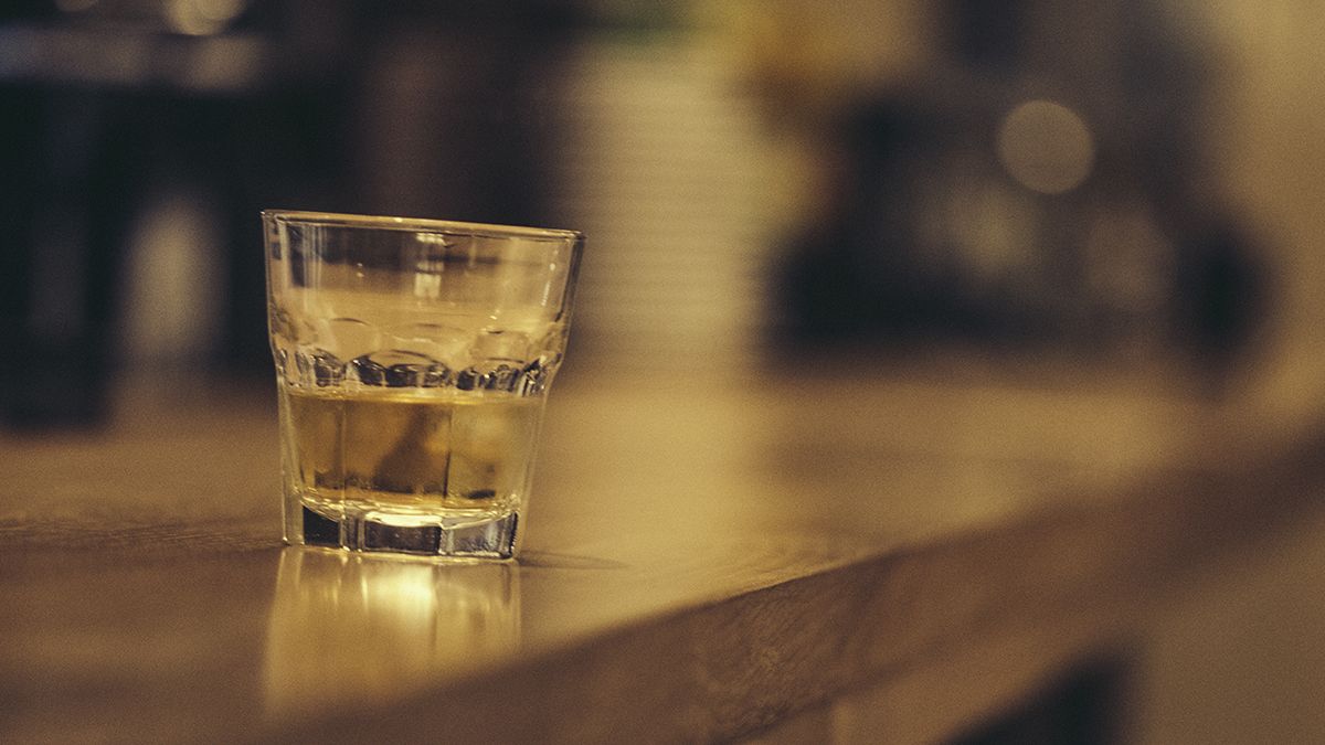 El abuso de alcohol provocó o contribuyó a provocar 7.423 muertes en Reino Unido.