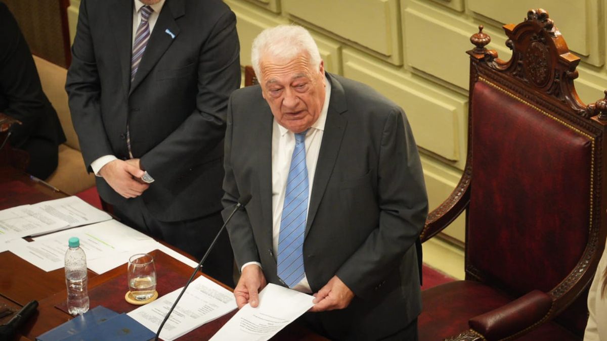 La Convención se puso en marcha con la presidencia provisoria de Osvaldo Sosa. La Convención se puso en marcha con la presidencia provisoria de Osvaldo Sosa.