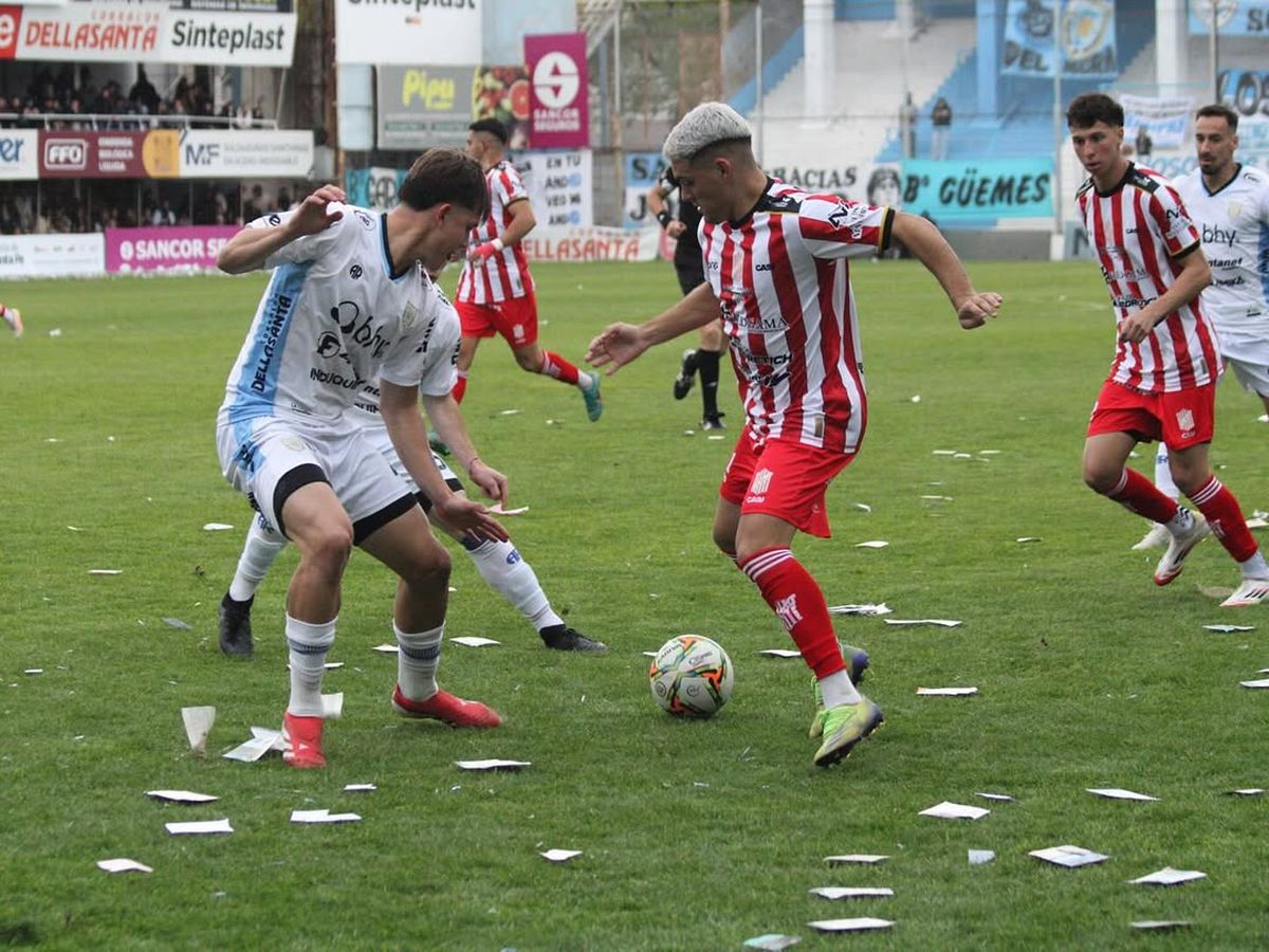 Atlético y un triunfo importante para seguir arriba en la segunda fase de la zona B. Atlético y un triunfo importante para seguir arriba en la segunda fase de la zona B.