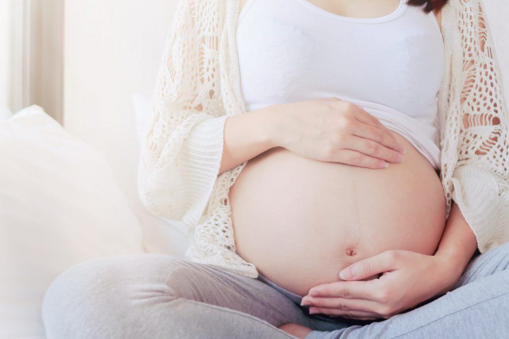 Los tres signos del zodiaco que tendrán una noticia embarazosa durante la Luna en Cáncer