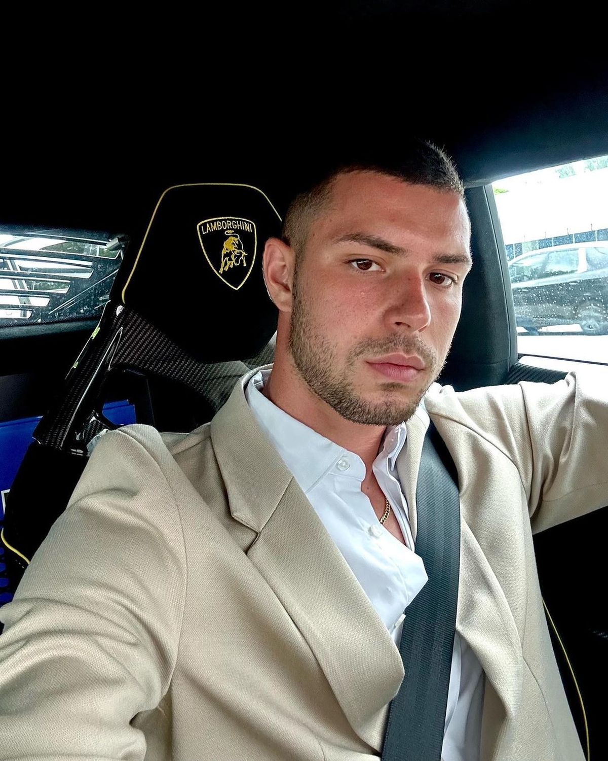 Brutomeso ahora es un empresario exitoso. Brutomeso ahora es un empresario exitoso.