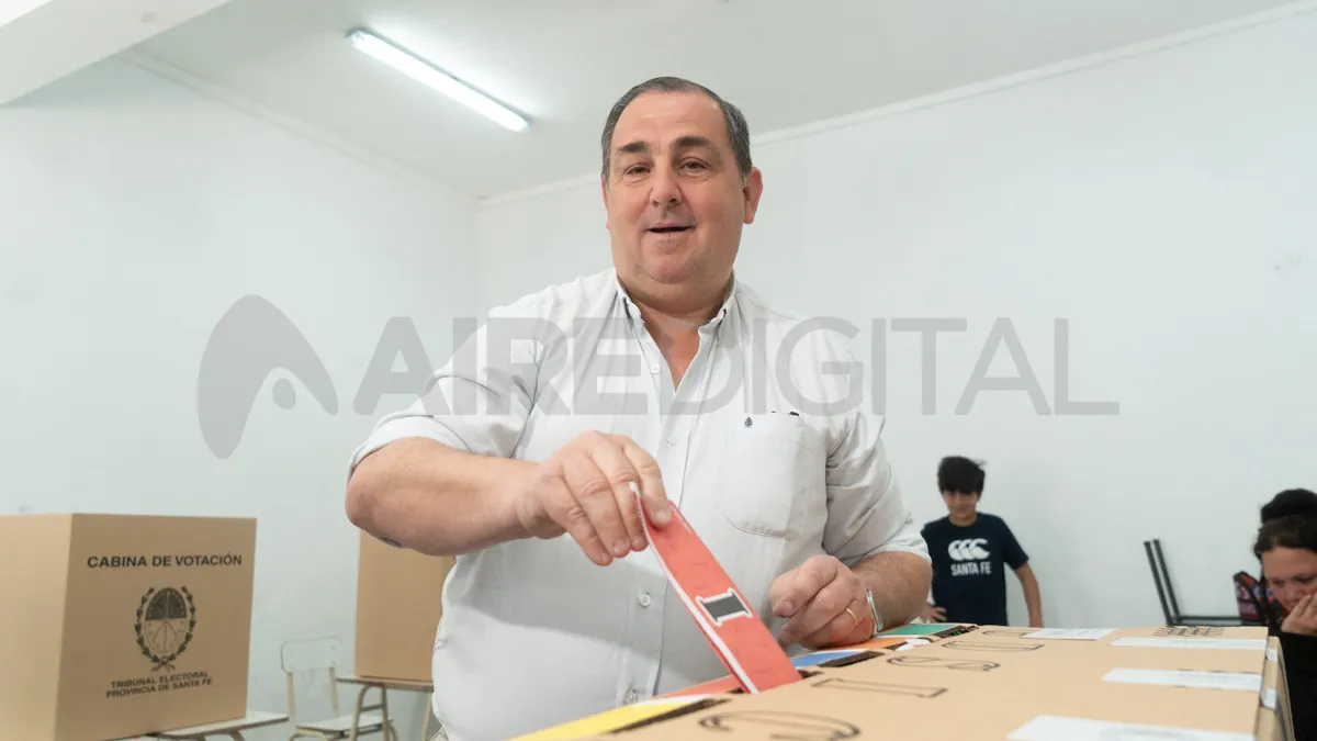 Juan Pablo Poletti, se perfila como el próximo intendente de la ciudad de Santa Fe. Maiquel Torcatt / Aire Digital Juan Pablo Poletti, se perfila como el próximo intendente de la ciudad de Santa Fe. Maiquel Torcatt / Aire Digital