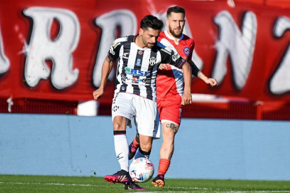 Argentinos Juniors y Central Córdoba de Santiago del Estero igualaron 1-1 en La Paternal