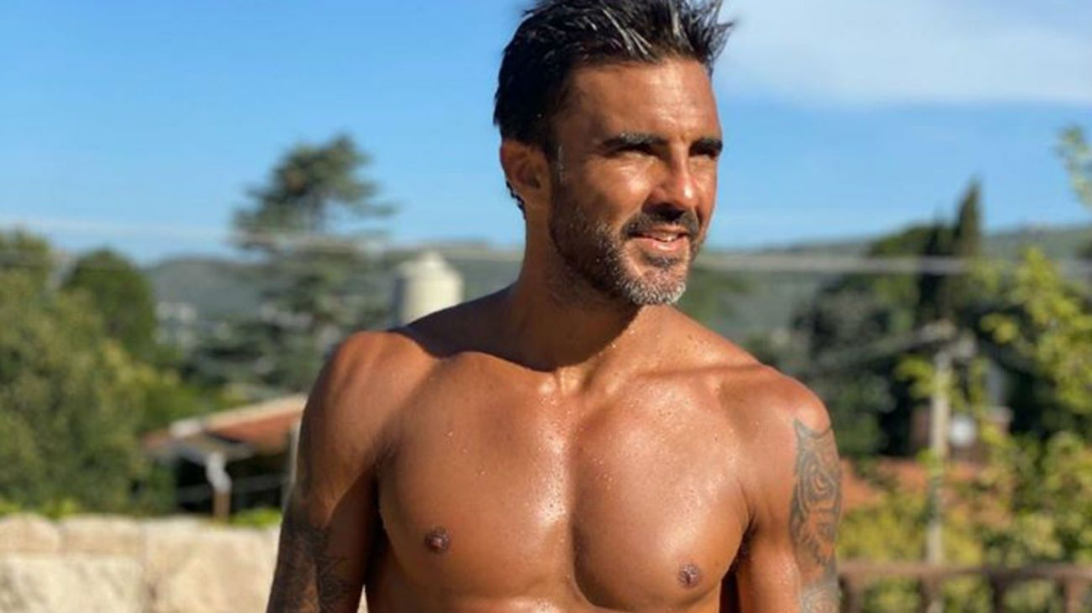 Poroto Cubero finde con Mica Viciconte y sus tres hijas desató la polémica por la cara de una de las pequeñas.