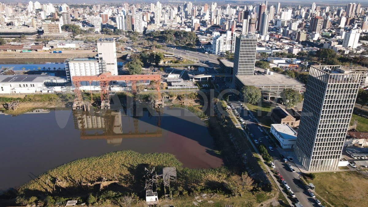 Denunciante y denunciado se conocieron cuando fueron vecinos en los edificios del puerto de Santa Fe