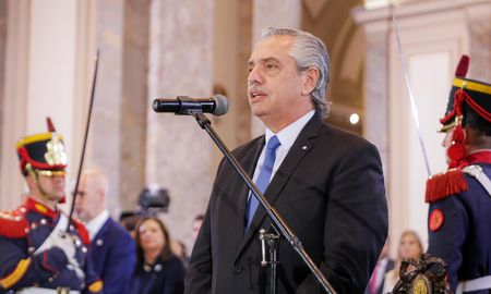 El jefe de Estado apuntó: Confiamos en que la ciudadanía descubra quien es el difamador, el mentiroso, quien es el periodista corrupto que recibe plata para decir lo que dice. El jefe de Estado apuntó: Confiamos en que la ciudadanía descubra quien es el difamador, el mentiroso, quien es el periodista corrupto que recibe plata para decir lo que dice.