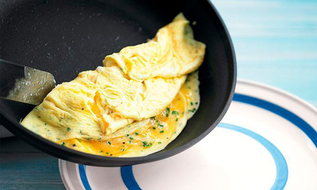 Cómo hacer la tortilla francesa de la serie The Bear: la receta viral con crema agria y cebolla frita Cómo hacer la tortilla francesa de la serie The Bear: la receta viral con crema agria y cebolla frita