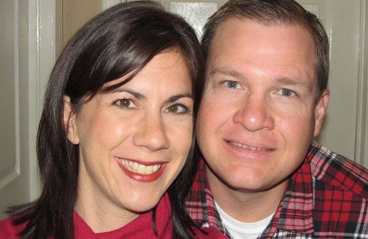 No podían tener hijos, adoptaron trillizos y se enteraron que estaban esperando gemelos