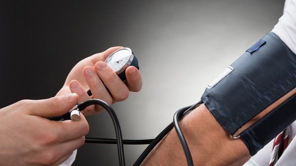 Caminar 30 minutos al día puede generar mejoras medibles en la salud en pocas semanas. Caminar 30 minutos al día puede generar mejoras medibles en la salud en pocas semanas.
