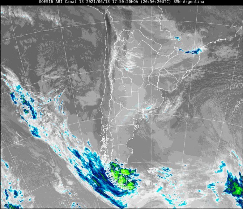 Imagen satelital del tiempo a las 17.50 horas del viernes.