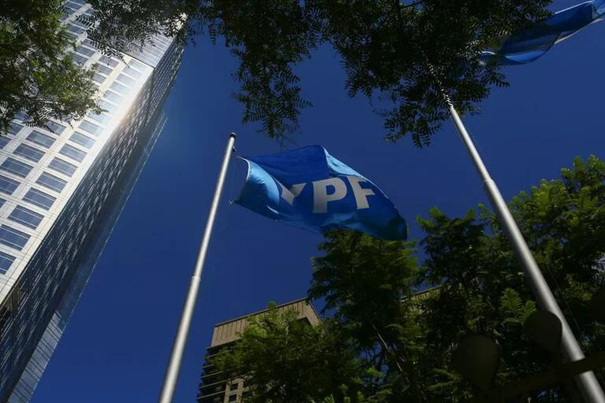 Javier Milie aseguró que privatizará YPF, una vez que se recomponga la empresa Javier Milie aseguró que privatizará YPF, una vez que se recomponga la empresa