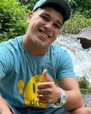 El ex Gran Hermano respondió a los comentarios negativos y defendió su estilo personal. El ex Gran Hermano respondió a los comentarios negativos y defendió su estilo personal.