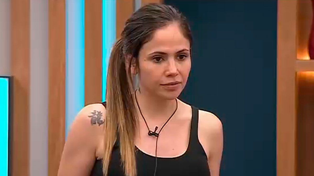 Aseguran que Romina Uhrig de Gran Hermano rompió el aislamiento y vio a sus hijas