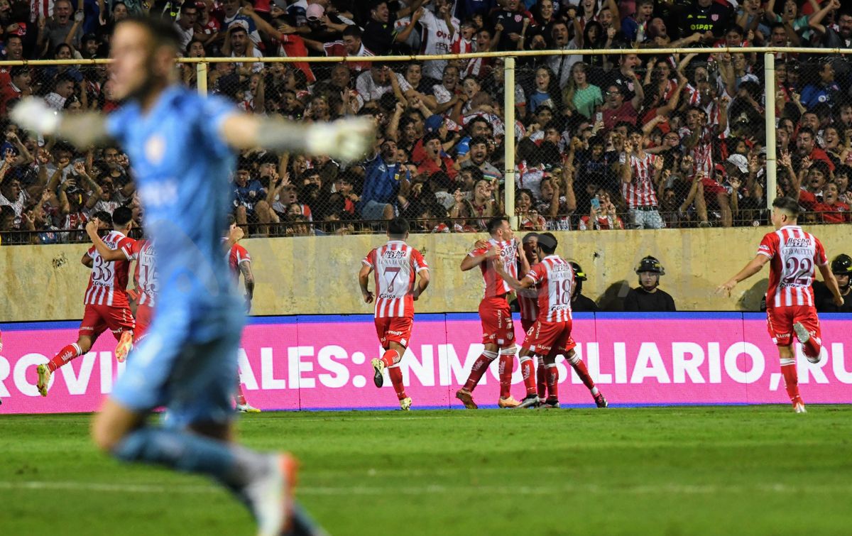 Claudio Corvalán le dio tres puntos de oro a Unión en una de las últimas jugadas del partido ante Boca.