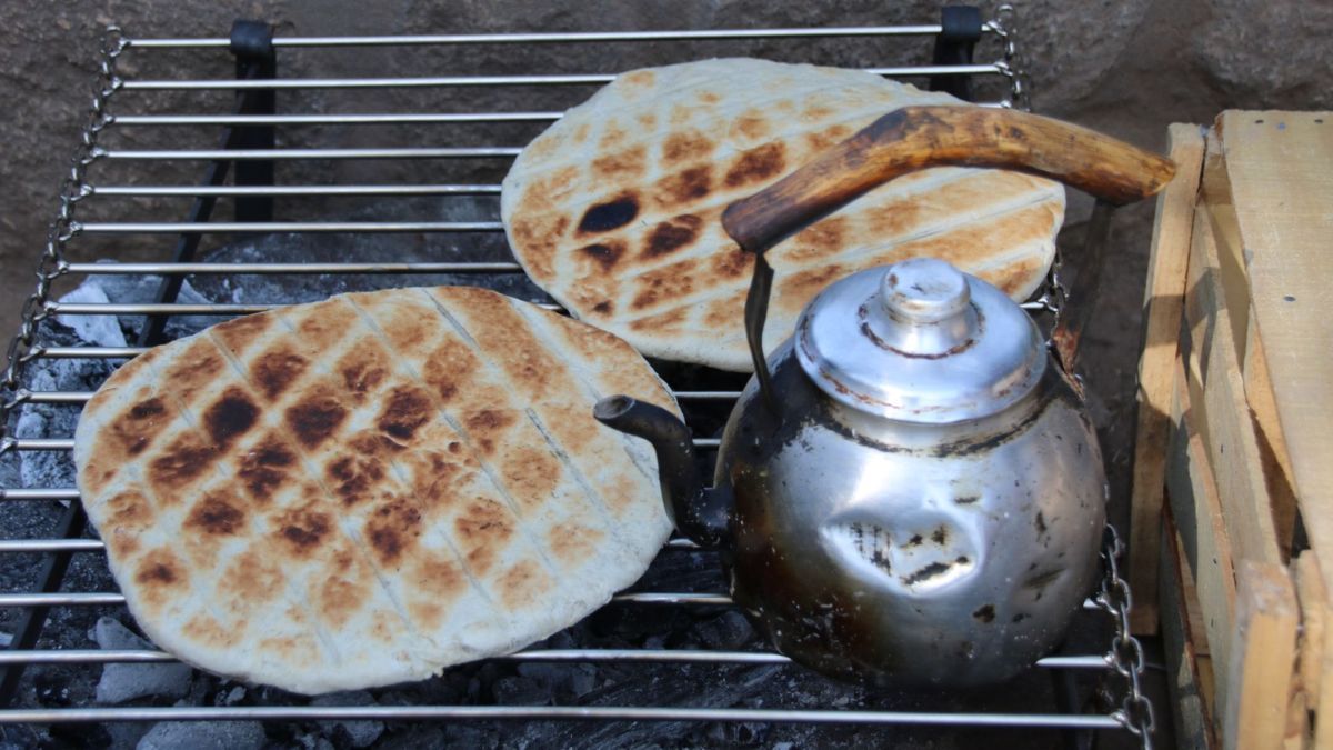 La tortilla a la parrilla es tradicional del norte argentina.
