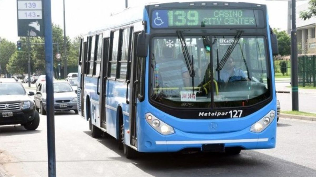 Colectivos urbanos: Rosario cambia recorridos con menos líneas y menos unidades