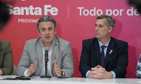 El ministro de Seguridad, Pablo Cococcioni, junto al de Economía, Pablo Olivares. El ministro de Seguridad, Pablo Cococcioni, junto al de Economía, Pablo Olivares.