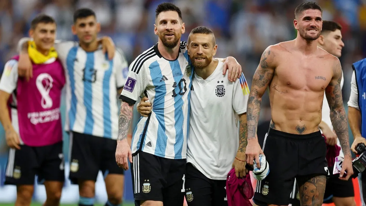 El Papu Gómez estaría peleado con sus compañeros de la Selección argentina.