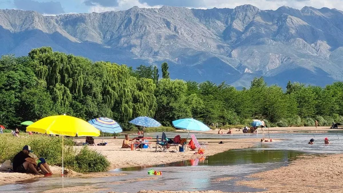 Para quienes buscan un destino sereno y poco explorado, Arroyo de los Patos es una opción ideal. Para quienes buscan un destino sereno y poco explorado, Arroyo de los Patos es una opción ideal.