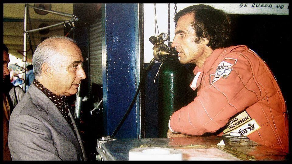 Muchos afirman que, después del inmortal Juan Manuel Fangio, el santafesino fue el mejor piloto que nuestro país le dio al mundo, lo que agiganta aún más su legado. Fórmula 1 disputó 146 GP, de los que ganó 12, subió 45 veces al podio, logró seis poles y seis récords de vuelta.